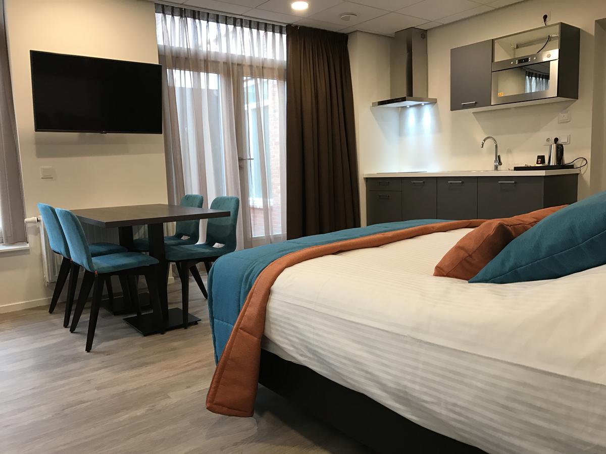 Rivers Hotel สเลาส์ ภายนอก รูปภาพ