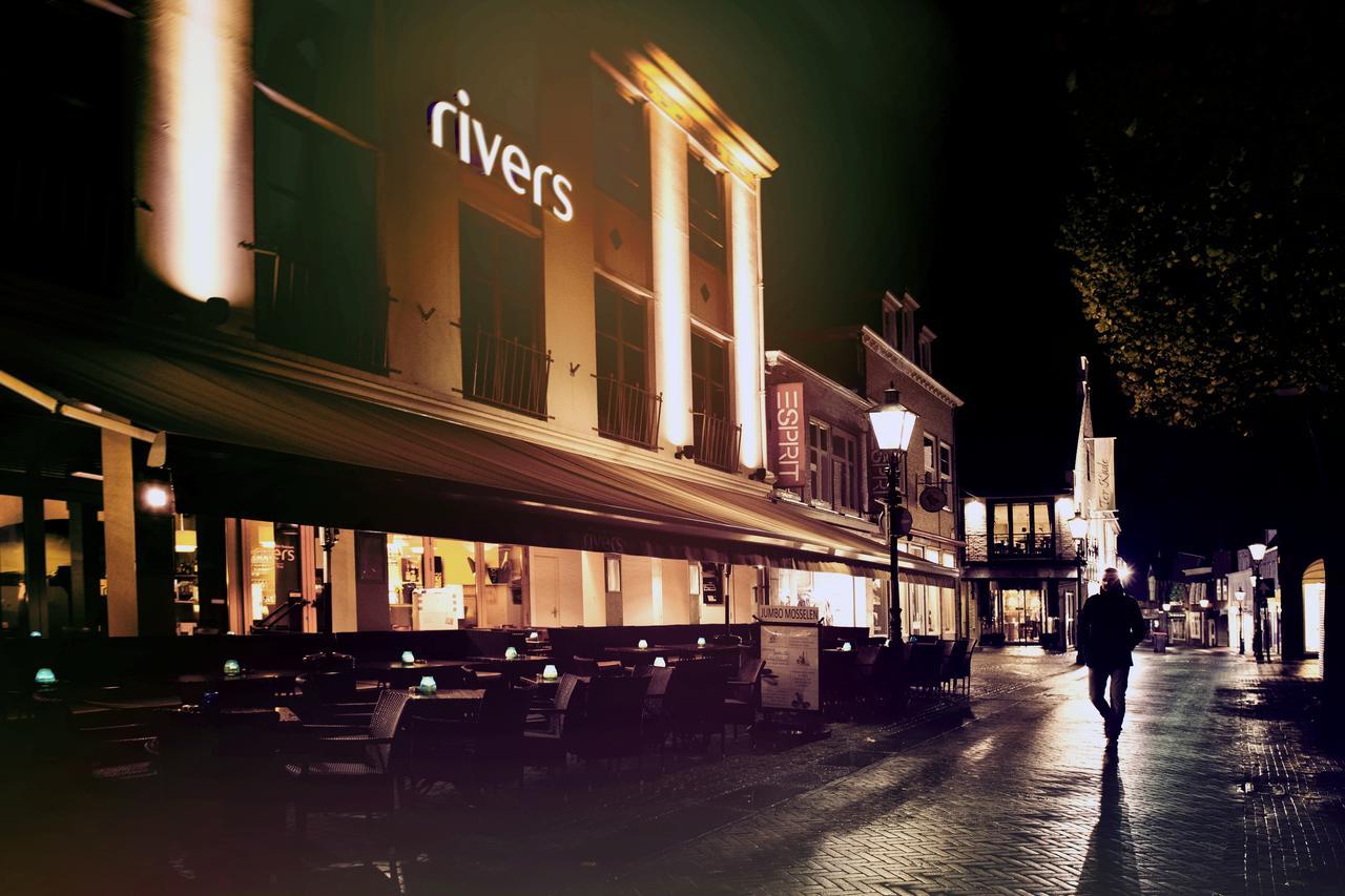 Rivers Hotel สเลาส์ ภายนอก รูปภาพ